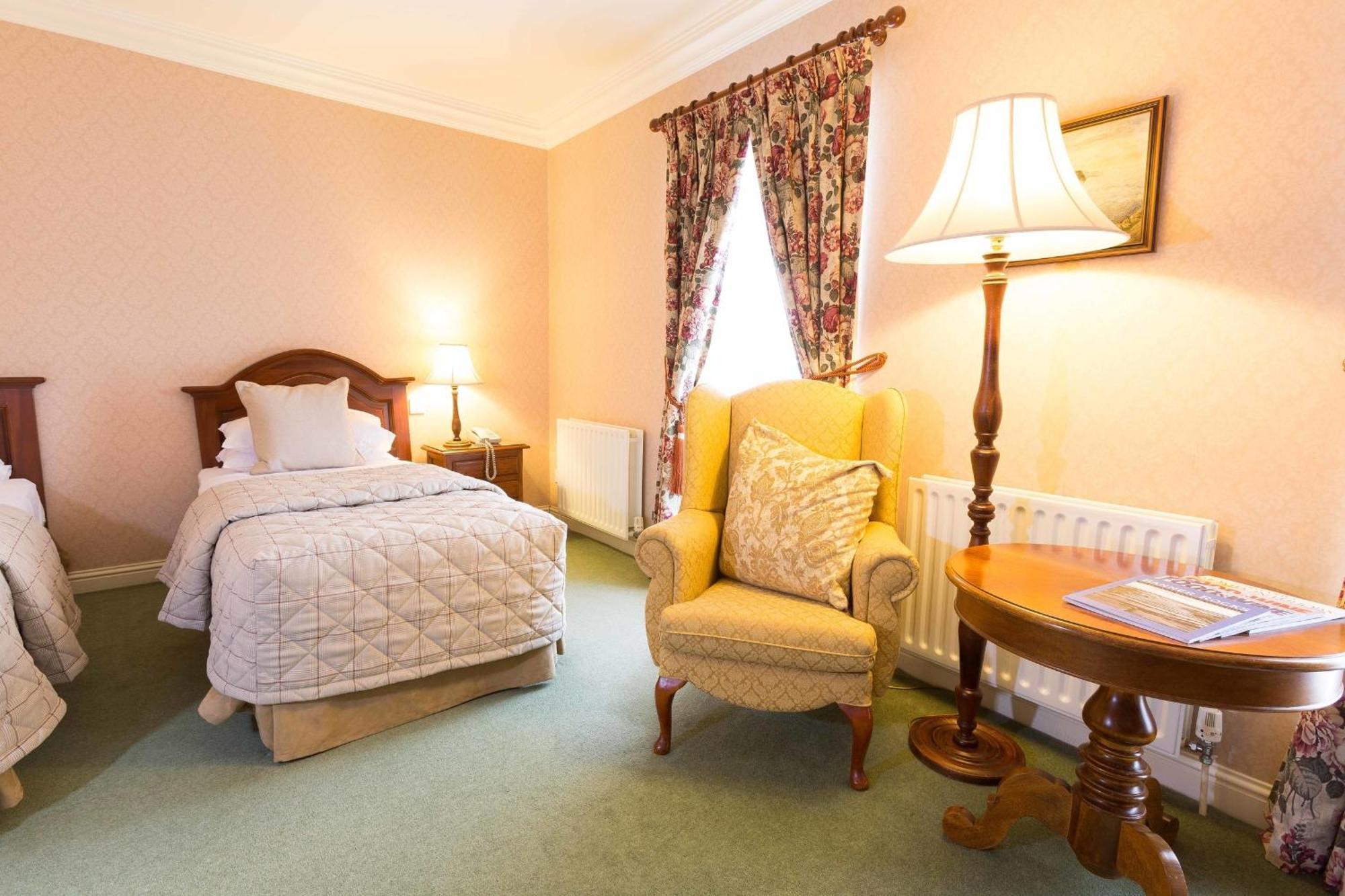 Sheedy'S Boutique Hotel Lisdoonvarna Rum bild