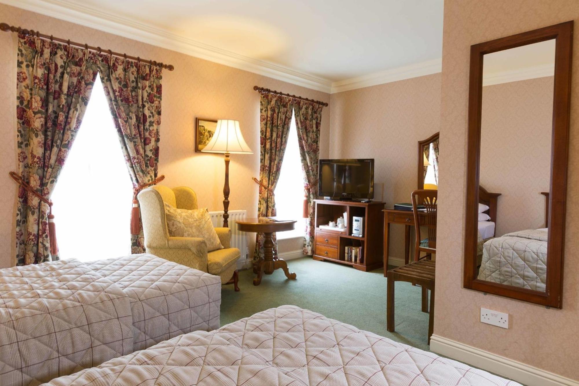 Sheedy'S Boutique Hotel Lisdoonvarna Rum bild