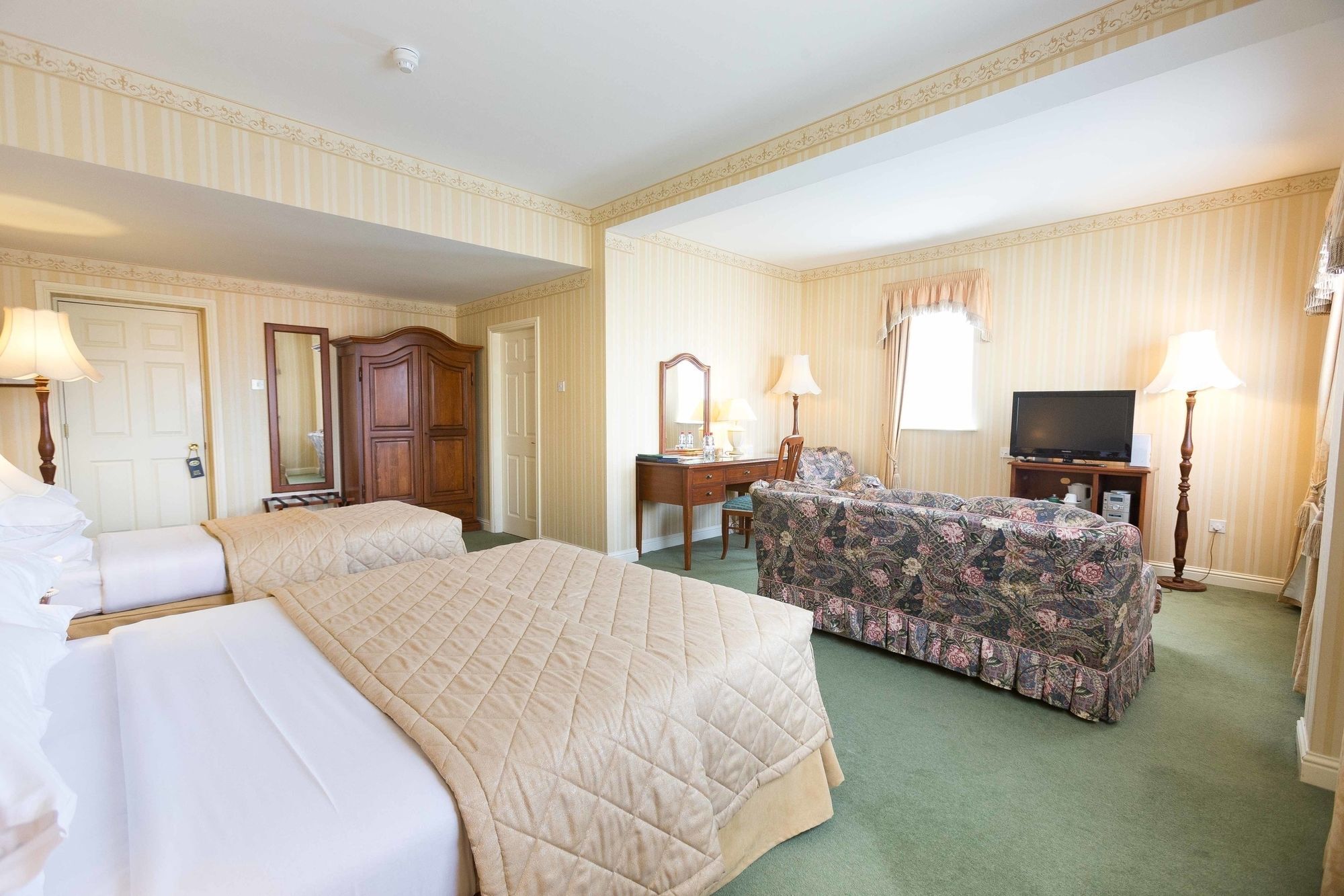 Sheedy'S Boutique Hotel Lisdoonvarna Exteriör bild